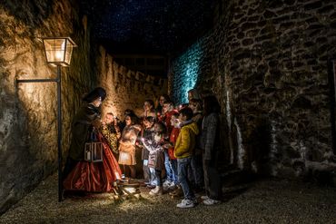 Taschenlampenführung durch die Burg