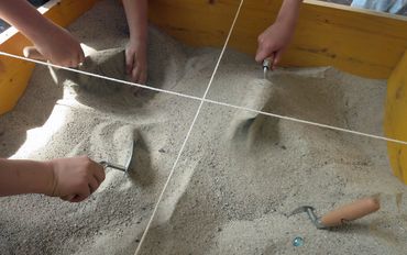 Einmal Archäologe oder Archäologin sein! Einmal Archäologe oder Archäologin sein!