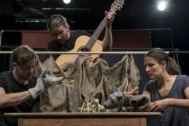 Figurentheater Hand im Glück: Siebe Geisse und zwei Wölf