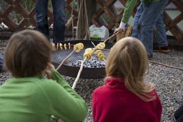 Zu Tisch! Kochen und Essen im Mittelalter