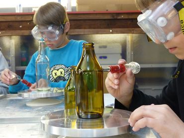 Aus Altglas wird Trinkglas! Workshop für die ganze Familie