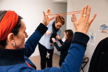 Ein Bärenspass mit Indigenen Spielen. Familiennachmittag mit Geschichten, Rätsel-Rallye und mehr