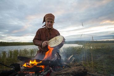 Indigenous Peoples Day 2025. Ein Mittsommerfest zu Ehren Indigener Völker, Sprachen und Traditionen