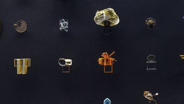 Schmuck – vom Bärenzahn-Amulett bis zum Edelstein